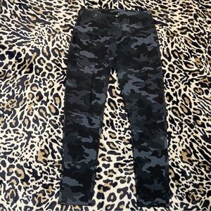 ‼️SOLD‼️ camo leggings